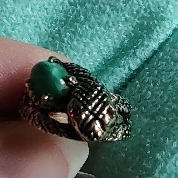 18kt Gold 2.5ct Jade Snake Ring - Picture 4 of 5